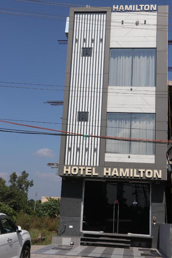 Hotel Hamilton Zirakpur Exteriér fotografie