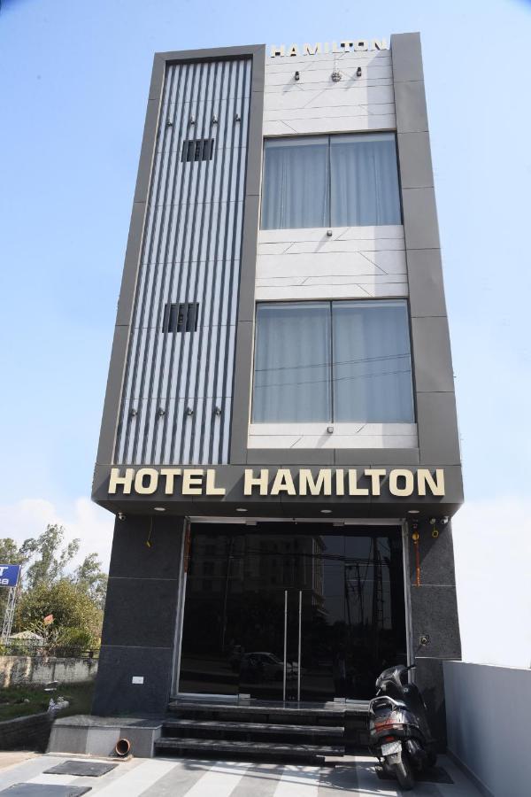 Hotel Hamilton Zirakpur Exteriér fotografie